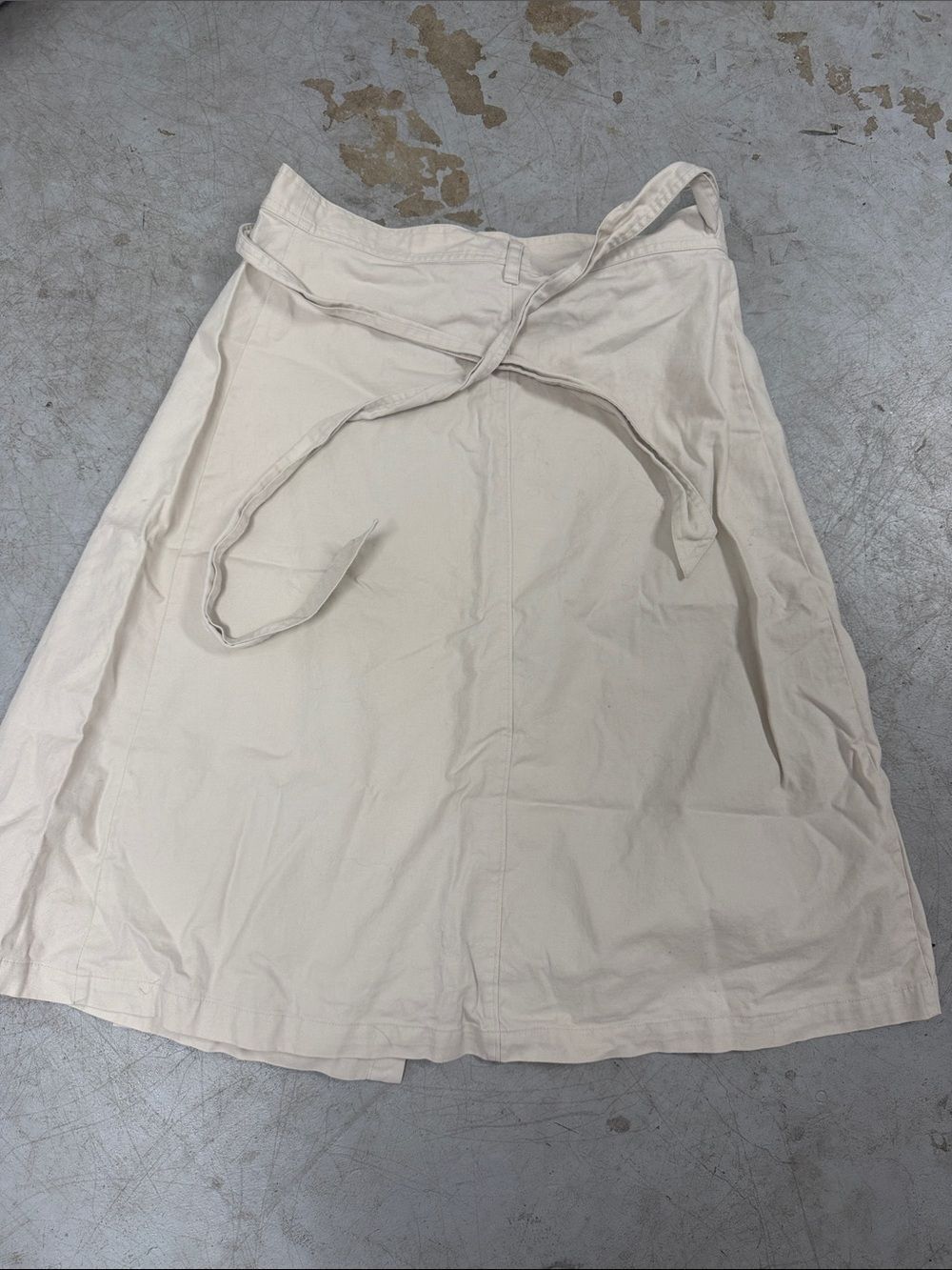 Cream A-Line Wrap Skirt - GAP - Size Medium - Front Pockets - Denim Maxi Skirt